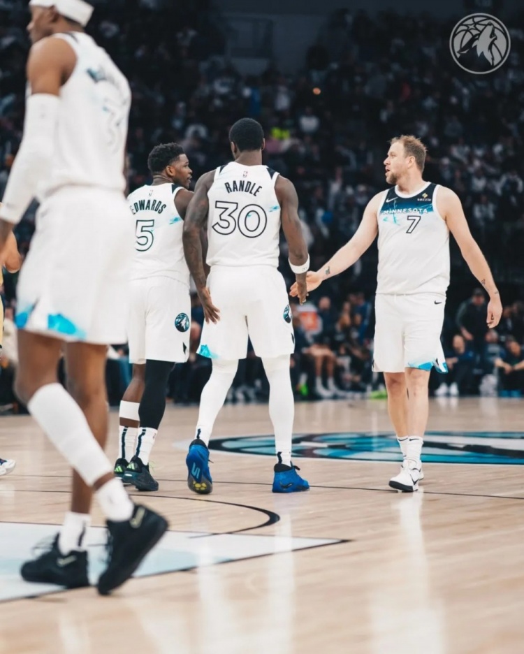 拿0分的NBA首发,所有人都为他叫好